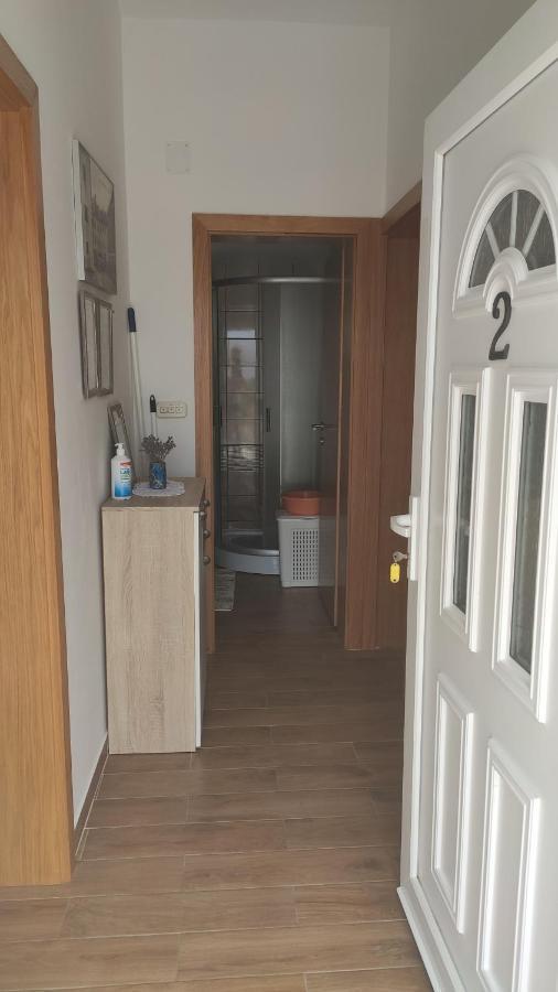 Apartmani Andrea Karlobag Exterior foto